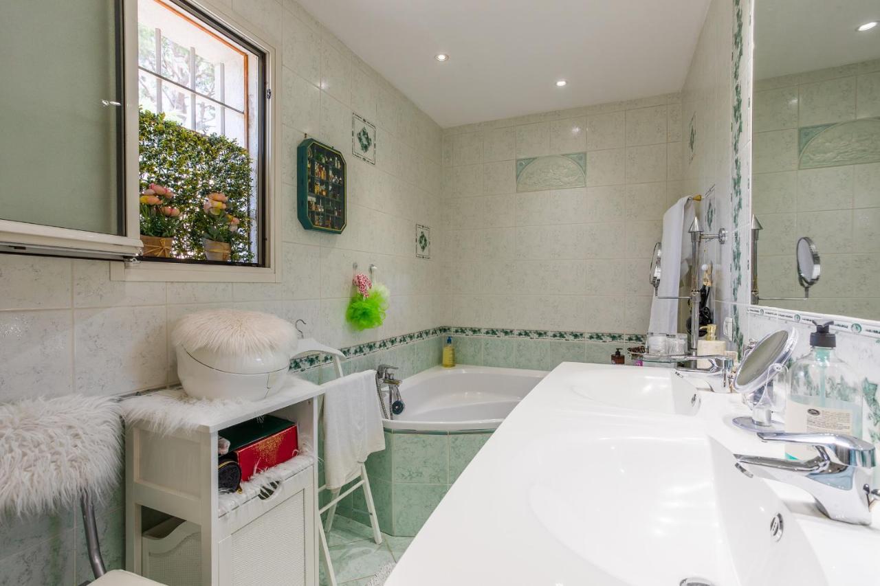 Escalinada Vi4310 By Riviera Homes Villa